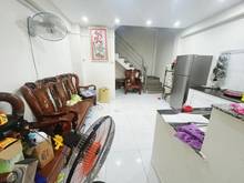 Hình ảnh Kẹt nợ bán gấp nhà đường Lý Thái Tổ, Q10 gần chợ, DT 64m², SHR