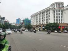 Hình ảnh Bán gấp nhà phân lô VIP Văn Cao Ba Đình 75m mt 7.8m view hồ kinh doanh