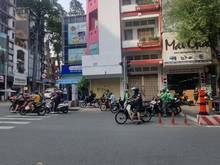 Hình ảnh Cho thuê nhà 2MT đường Tôn Thất Tùng Q1.4x20m,1 trệt 4 lầu giá 65tr/th
