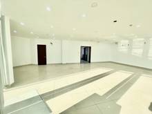 Hình ảnh Cho thuê tòa nhà khu sân bay đường Yên Thế 8x20m hầm 1 trệt 4 lầu.