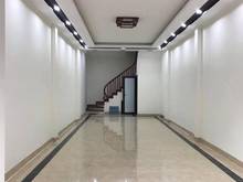 Hình ảnh Cho thuê MP Dịch Vọng Cầu Gíây 55m mặt tiền rộng, thang máy