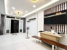 Hình ảnh Nhà LÊ QUANG ĐỊNH LÔ GÓC không Lộ giới 2 MẶT HẺM Xe HƠI đậu ngày đêm