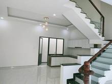 Hình ảnh Bán nhà Bến Vân Đồn, p1, Q4 1tỷ820 76m2 Shr, hẻm xh