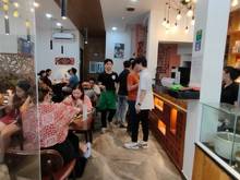 Hình ảnh Cho Thuê Nhà 1 Trệt 3 Lầu đường Lê Thánh Tôn - Quận 1