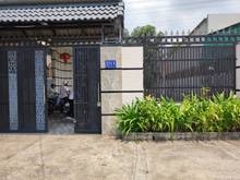 Hình ảnh Nhà nguyên căn rộng rãi co vườn cây  hồ cá