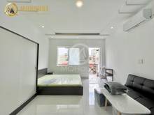 Hình ảnh Căn Studio Ban Công Riêng Thoáng Mát - Gần Chợ Phạm Văn Hai