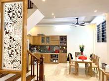 Hình ảnh Gấp Gấp Cầu Diễn , 5 tầng, 40m2 giá 3.7 tỷ, Oto ,Kinh Doanh