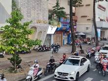 Hình ảnh Ngang lớn 6x20m, 3 tầng, trung tâm Bến Thành, Vỉa hè siêu rộng
