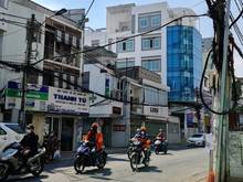 Hình ảnh Mặt tiền Huỳnh Văn Bánh, ngang 4,5m, kết cấu 3 tầng, giá 11,8 tỷ TL.