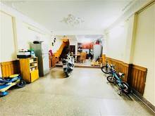 Hình ảnh Bán nhà Phố Trần Quốc Hoàn, 42m2, kiên cố, ô tô vào, kinh doanh tiện.