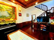 Hình ảnh Bán nhà Phố Trần Quốc Hoàn, 50 m2, 2 mặt thoáng, ô tô vào, cho thuê dễ