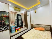 Hình ảnh Bán nhà Phố Trần Quốc Hoàn, 55 m2, mt 7m, ô tô vào, DK đỉnh.