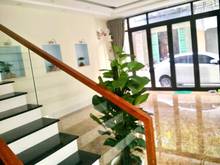 Hình ảnh Cho thuê nhà 4 tầng - 3 mặt thoáng mát gần Công viên Châu Á