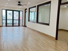Hình ảnh Cho thuê nhà đường Phổ Quang phường 2 quận Tân Bình. DT 10x10m trệt 3L