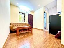 Hình ảnh Bán căn TT đường Nguyên Hồng, Đống Đa Diện tích 55m2, giá 2 tỷ