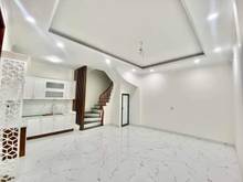 Hình ảnh Bán nhà phố Đê La Thành quận Đống Đa 40m 5T MT 6.1m giá 5.3 tỷ.