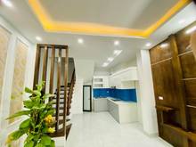 Hình ảnh Cần bán nhà mặt phố Lê Hồng Phong, Ba Đình 50m2, 5 tầng, 16 tỷ.