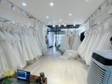 Hình ảnh Ngay cạnh chợ phạm văn hai- Có chổ ở lại- đường ô tô- tolet riêng