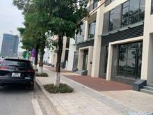 Hình ảnh Chính chủ cho thuê Shophouse Nguyễn Văn Huyên. 180m2, 4,5 tầng, MT 10m