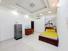 Hình ảnh Phòng cao cấp, tiện nghi 28m2, giá hỗ trợ chỉ 3,8tr Lê Văn Lương Q.7