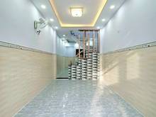 Hình ảnh Thua lỗ cần bán Nhà Đ. Lạc Long Quân, DT 62m2, Giá 980tr, LH Phát