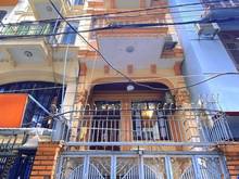 Hình ảnh Bán nhà khu nhiều tiện ích Phố Trần Quốc Hoàn, 60m2, 5 tầng. Mt 4,2m.