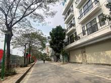 Hình ảnh Tòa nhà 6 tầng thang máy mặt phố Vệ Hồ. DT 120m2, 45 tỷ. Kinh doanh