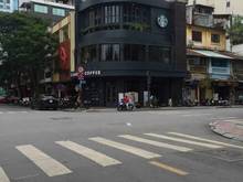 Hình ảnh Cho thuê nhà góc 2 Mặt Tiền 38 Đông Du - Hai Bà Trưng, Quận 1