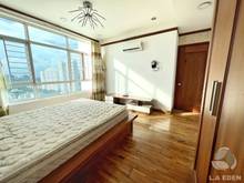 Hình ảnh Phòng cửa sổ view thành phố full nt trong căn penthouse cc HAGH