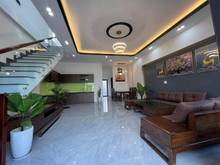 Hình ảnh Cho thuê nhà full nội thất có 4 phòng ngủ ngay khu sân bay