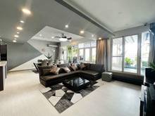 Hình ảnh Cho thuê gấp penthouse Sky Garden 3 Phú Mỹ Hưng 275m2 + 2 sân