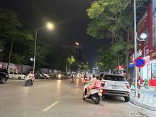 Hình ảnh Bán nhà 5 tầng DT 36m2 đường Xuân La gần Hồ Tây, Giá 5,5 Tỷ.