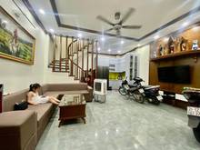 Hình ảnh Bán nhà đẹp phố Giáp Bát, an ninh sạch sẽ, giá 4.2 tỷ