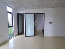 Hình ảnh Cho thuê nhà MP Nguyễn công Hoan 5T x 60 làm thời trang, phòng khám