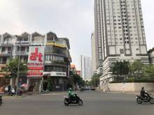 Hình ảnh Tòa góc 2 mặt tiền Nguyễn Thị Thập, Dt: 5x20m, phù hợp nhà hàng, vpcty