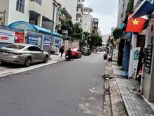 Hình ảnh Cho thuê nhà mặt tiền nguyên căn Huỳnh Khương Ninh, P Đa Kao, Q1.
