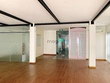 Hình ảnh Vị trí mặt tiền đường Q.3, thích hợp làm nhiều ngành nghề.