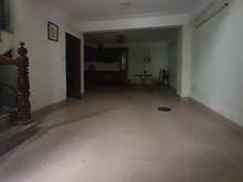Hình ảnh Cho thuê nhà mặt phố Bà Triệu: 200m2 x 3 tầng. MT 8m