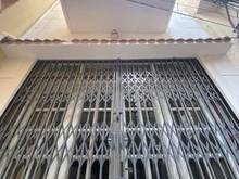 Hình ảnh Bán Nhà Lạc Long Quân Cầu Giấy 4.7 Tỷ 4 TẦNG 35m Lô Góc 2 Thoáng
