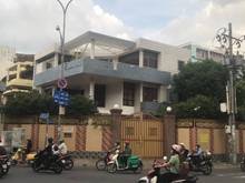 Hình ảnh Biệt Thự Góc 2MT Quận Phú Nhuận Ngang 20 x 25m 3 Tầng Giá Rẻ