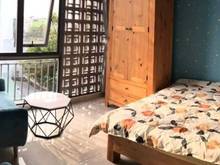 Hình ảnh Studio cửa sổ siêu bự đầy đủ nội thất Hoàng Sa Quận 3