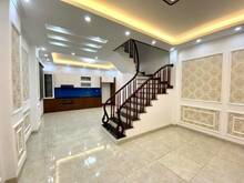 Hình ảnh Nhà Đẹp Gia Tốt- Bán Nhà Ngô Gia Tự,Long Biên Gần Mặt Phố 50m -3,89Tỷ