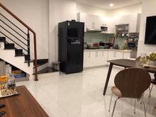 Hình ảnh Nhà Q1 giá 10 tỷ giảm còn 7,5 tỷ - 1 trệt, 2 lầu, sân thượng trước sau