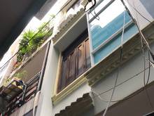 Hình ảnh Nhà nguyên vào ở ngay GIÁ RẺ khu chợ Hòa Bình q5 ,iên tĩnh thân thiện