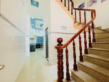 Hình ảnh Nhà 1 trệt 3 lầu đường Phan Đình Phùng, kế nhà thuốc Long Châu. 18 tr
