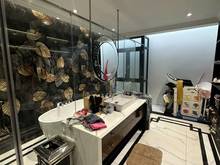 Hình ảnh Bán nhà khu VIP Nguyễn Trãi tặng toàn bộ nội thất xịn sò.