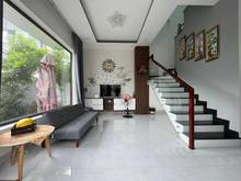 Hình ảnh Bán nhà ngay chợ Xóm đất Q11, HXH SHR