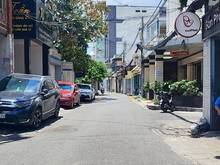 Hình ảnh HÓT HÓT HÀNG NÓNG - 10 M Ra Đường Ô Tô Tránh Nhau - HOÀNG HOA THÁM