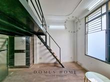 Hình ảnh Duplex gác cao không đụng đầu cửa sổ lớn