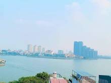 Hình ảnh Gà đẻ trứng vàng. Nhật chiêu. Cho thuê 3 tỷ/n. View hồ, cách 50m ra hồ